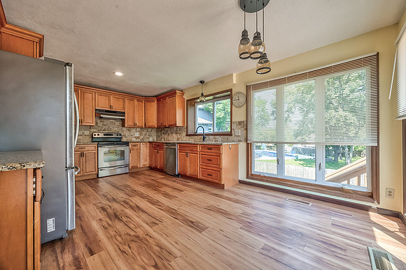 13300W105ST-10
