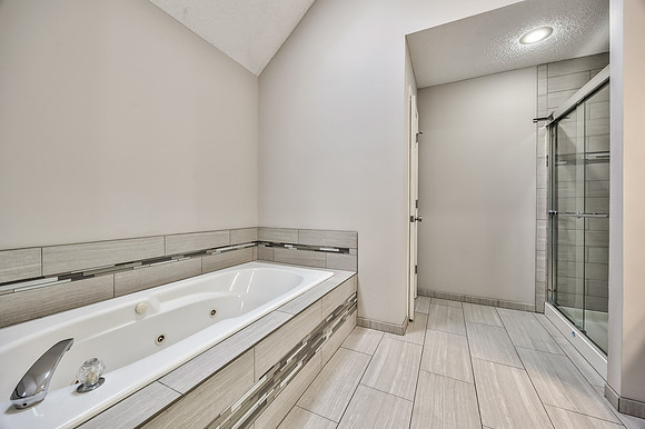 13745SBlackfootDr-13