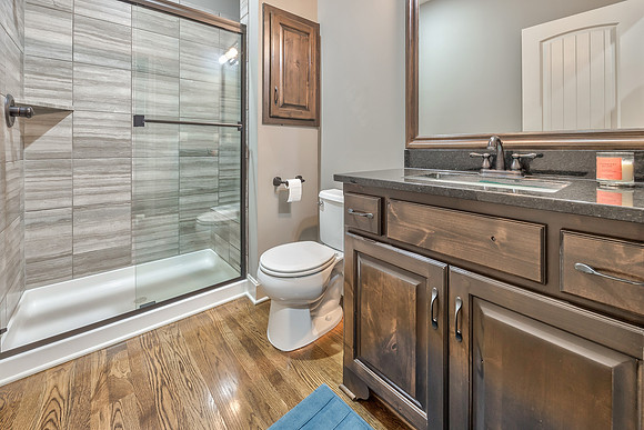 16416OakmontSt-19