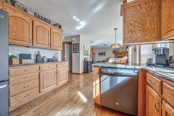 670HillsideCT-14