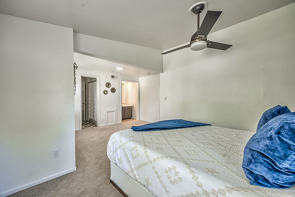 6913DearbornST-15