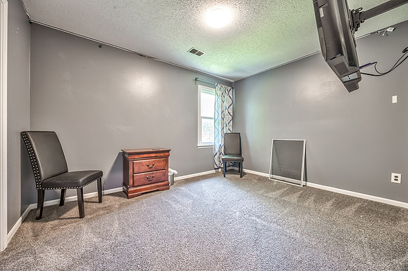 12825GarnettSt-22