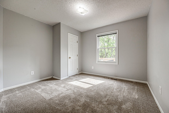 1421NEGrandAve-15