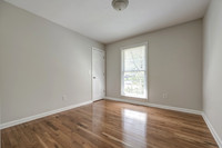 1300NLeeviewDR-14