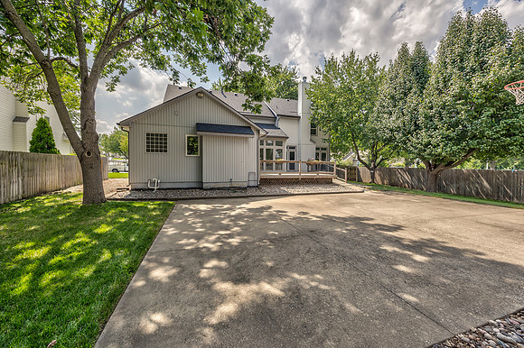 13745SBlackfootDr-37