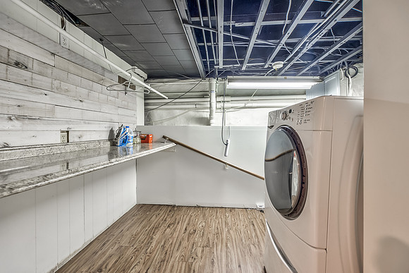 6913DearbornST-32