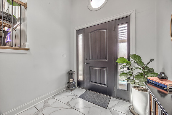 9295OakcrestDr-32