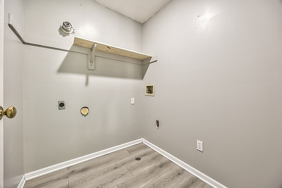 13745SBlackfootDr-5