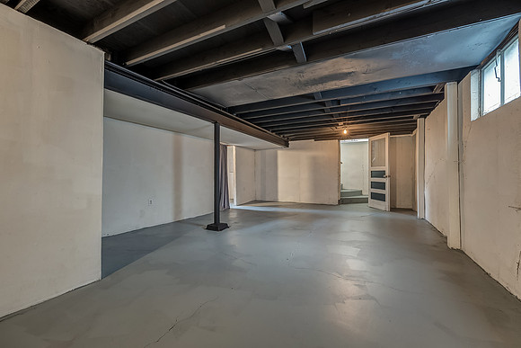 8349DouglasAve-6