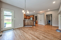 8116NCosbyAve-16