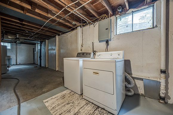 8349DouglasAve-4