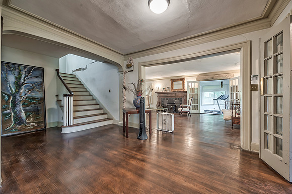 6117MorningsideDr-2