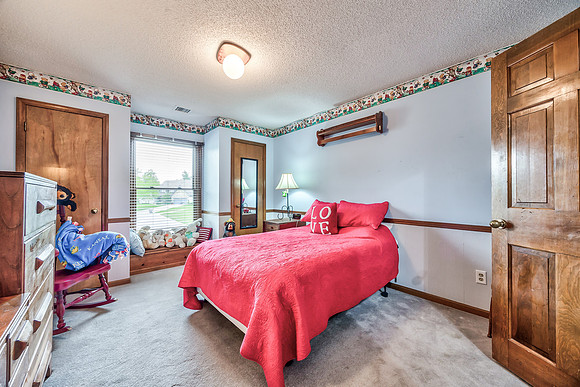 14732SVillageDr-29