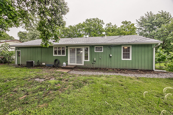 5242HortonSt-24