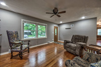 5242HortonSt-5