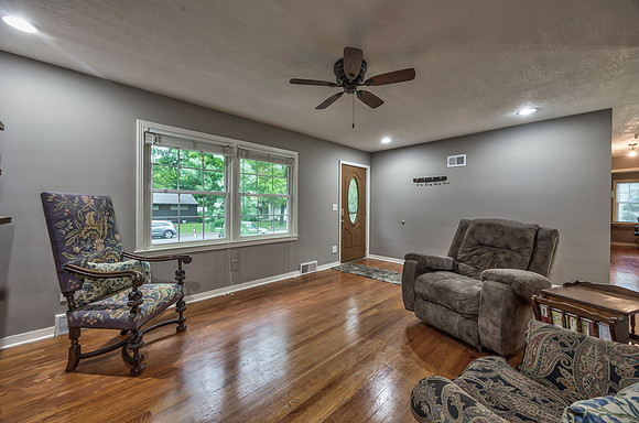 5242HortonSt-5