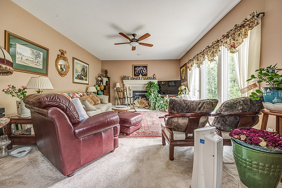 2118RidgeviewDR-13