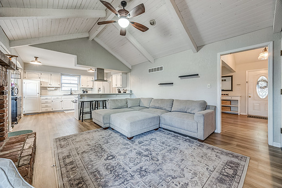 6416Greenwood-13