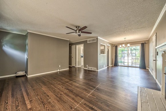 8608MapleAve-6