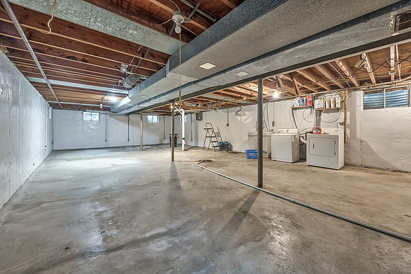 5242HortonSt-22