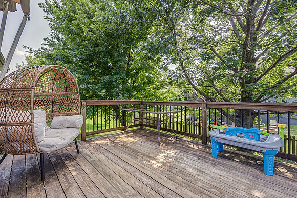 520CedarFallsCT-23