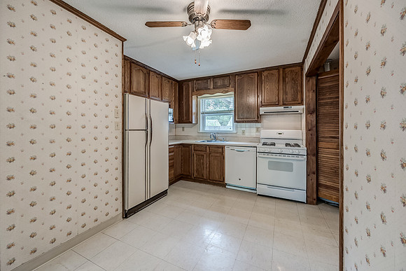 7530Eaton-13