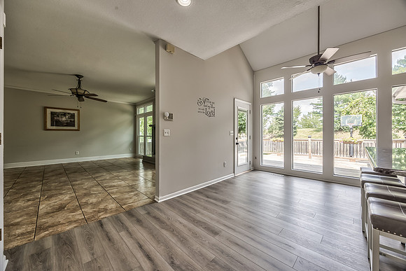 13745SBlackfootDr-25