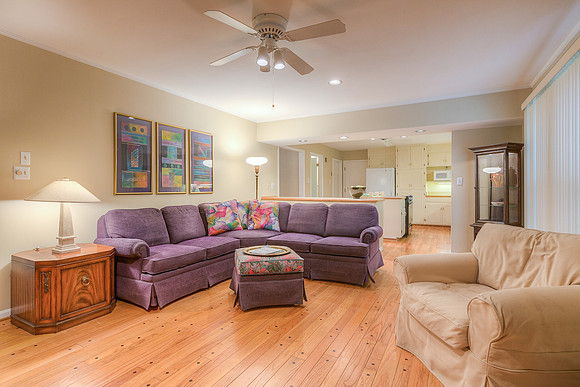 9523Delmar-9