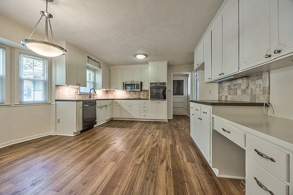 7217HadleySt-6