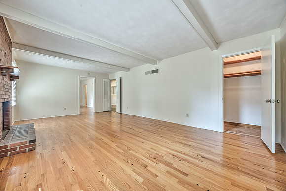 7217HadleySt-12
