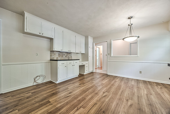 7217HadleySt-10