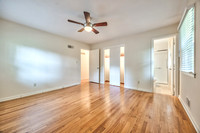 7217HadleySt-18