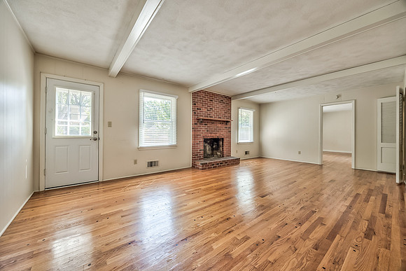 7217HadleySt-13
