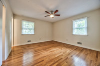 7217HadleySt-17