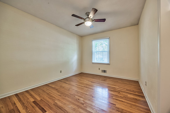 7217HadleySt-23