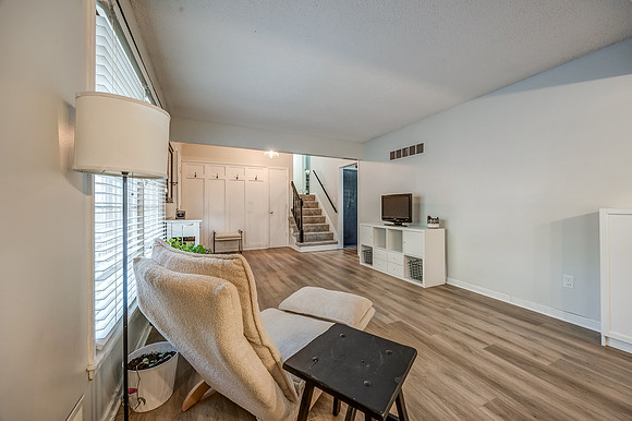 6416Greenwood-7