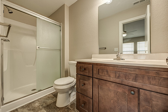 10530ClubhouseDr-19