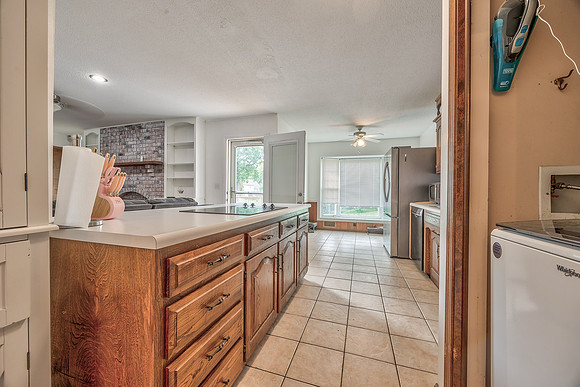 257EBridlespurDr-6