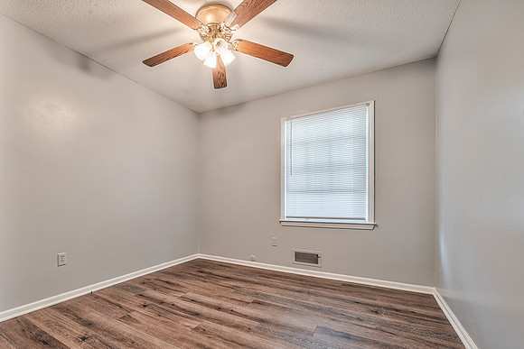 257EBridlespurDr-18