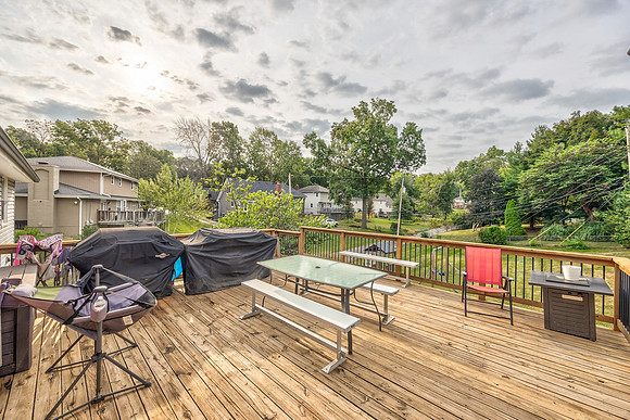 257EBridlespurDr-21