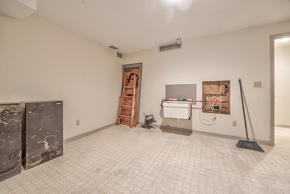 14130W49ST-17