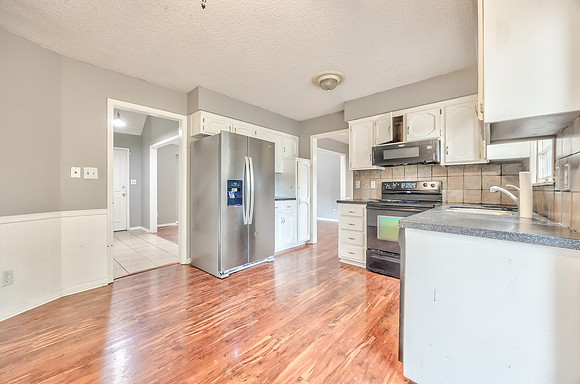 817ELaytonDr-10
