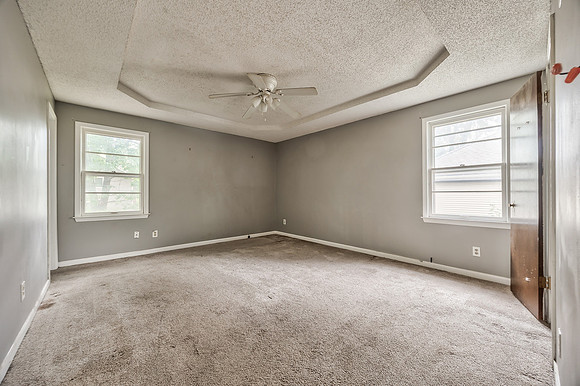 817ELaytonDr-13