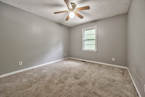 817ELaytonDr-12