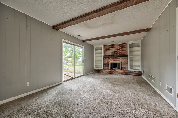 817ELaytonDr-17
