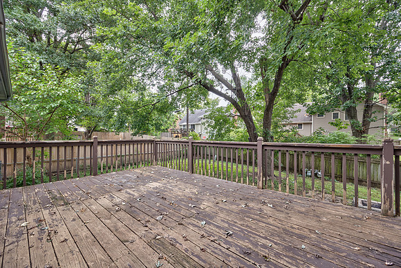 817ELaytonDr-22
