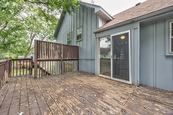 817ELaytonDr-23