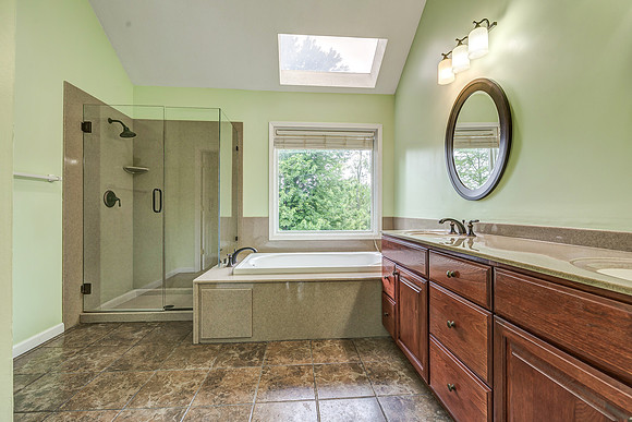 325MeadowLN-25