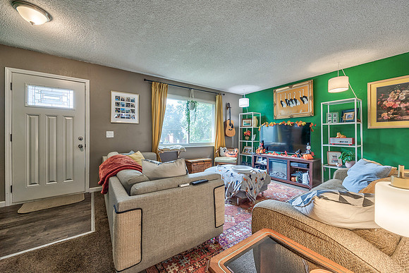 309SWMorelandST-4