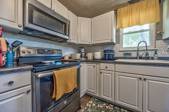 309SWMorelandST-9